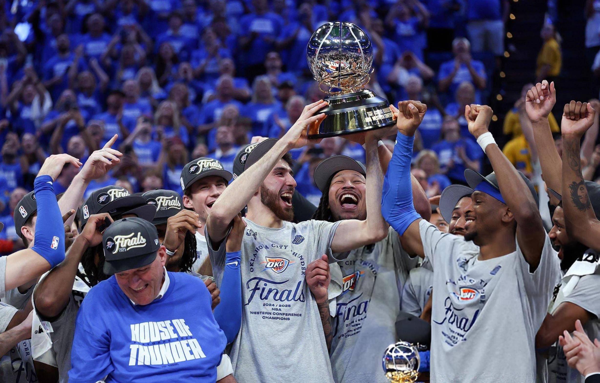 KAIYUNAPP关于刚刚!波士顿凯尔特人围绕国王杯状态回暖波特兰开拓者围绕NBA总决赛战术微调,CBA常规赛赛后热度飙升的信息